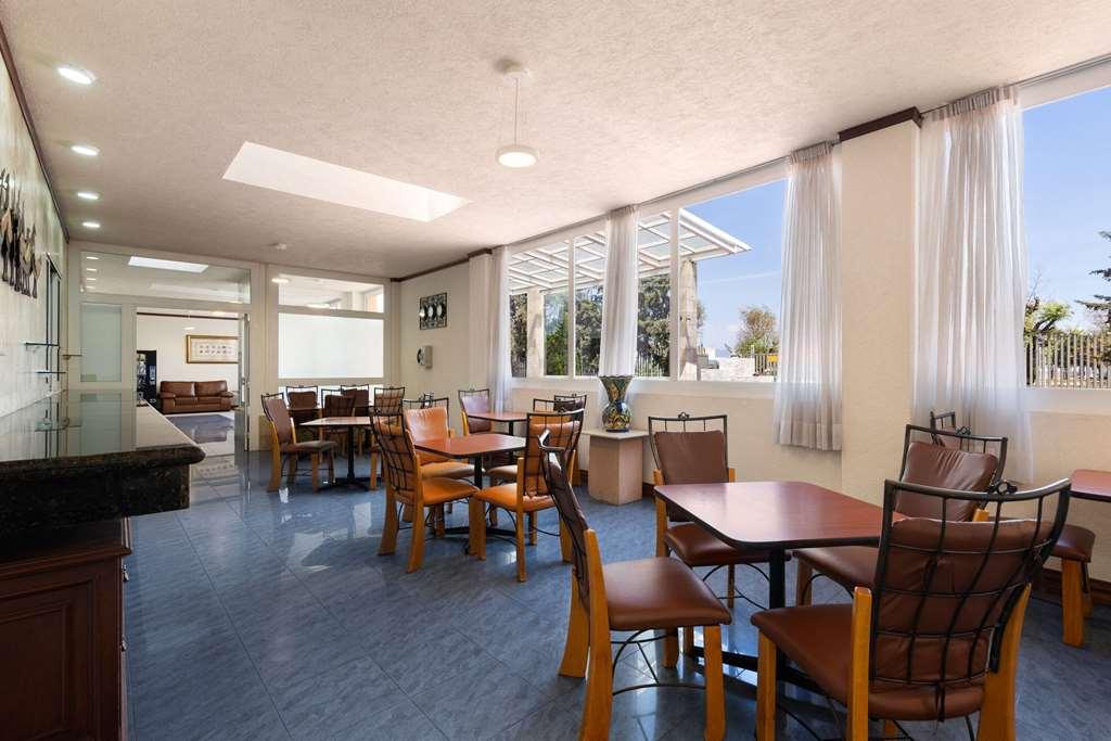 Howard Johnson By Wyndham Toluca Facilities photo